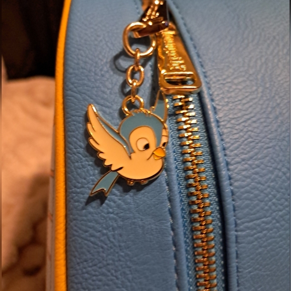 New With Tags Loungefly Stained Glass Snow White Mini Backpack Exclusive - Picture 5 of 7